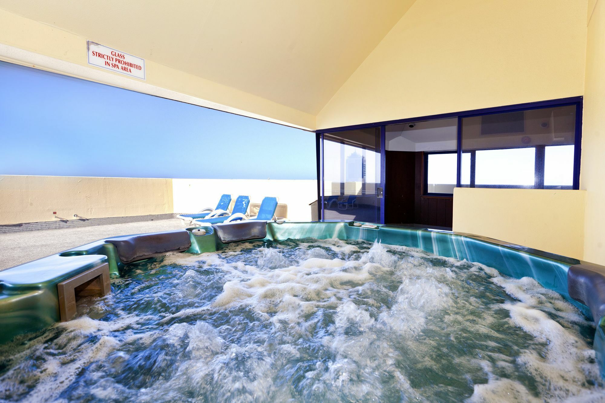 Surf Regency Lejlighedshotel Gold Coast Eksteriør billede